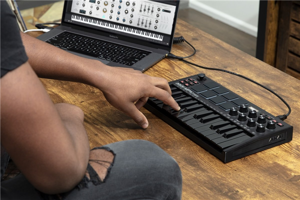 MPK mini MK3 Black | AKAI Professional 
