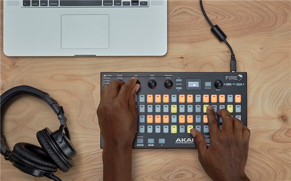Fire (bez FL Studio) | AKAI Professional 