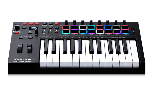 Oxygen PRO 25 | M-Audio 