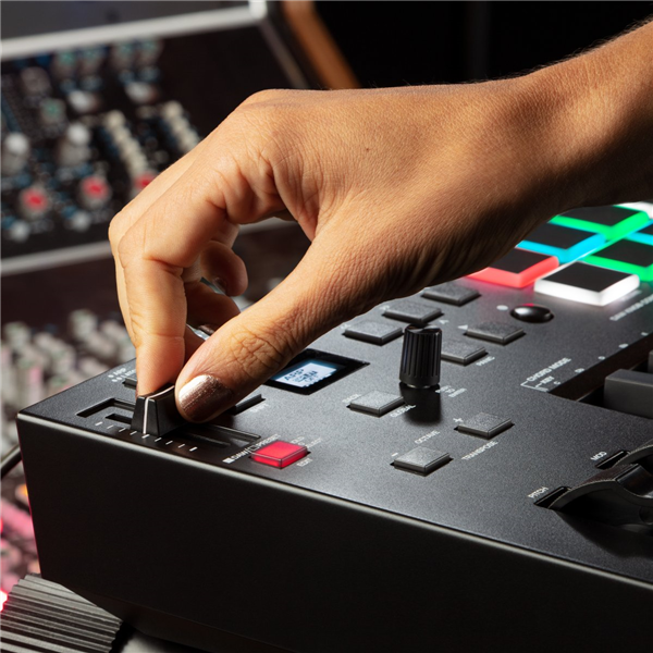 Oxygen PRO 25 | M-Audio 