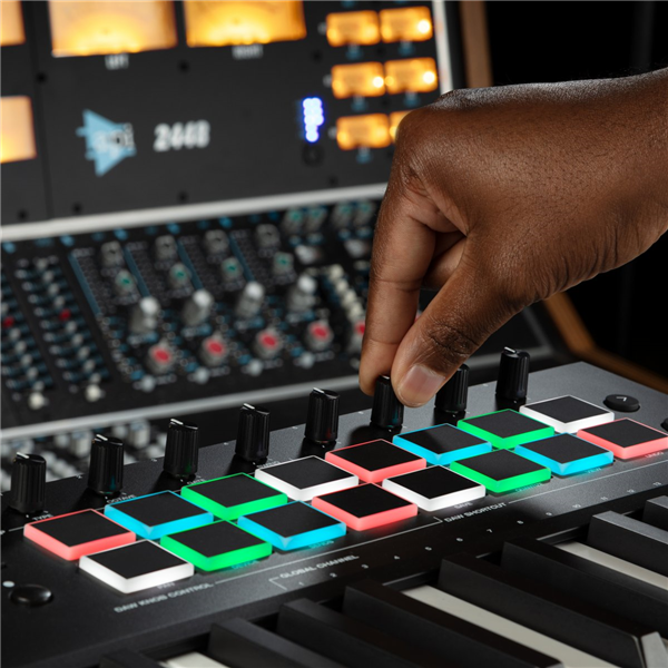 Oxygen PRO 49 | M-Audio 