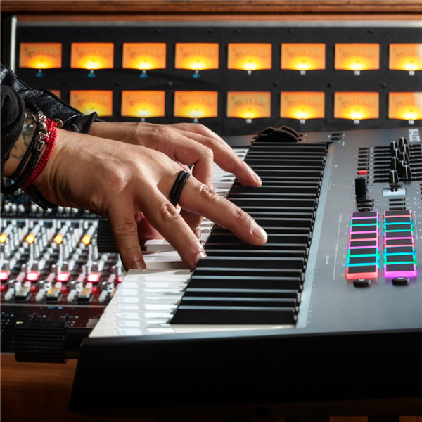 Oxygen PRO 61 | M-Audio 