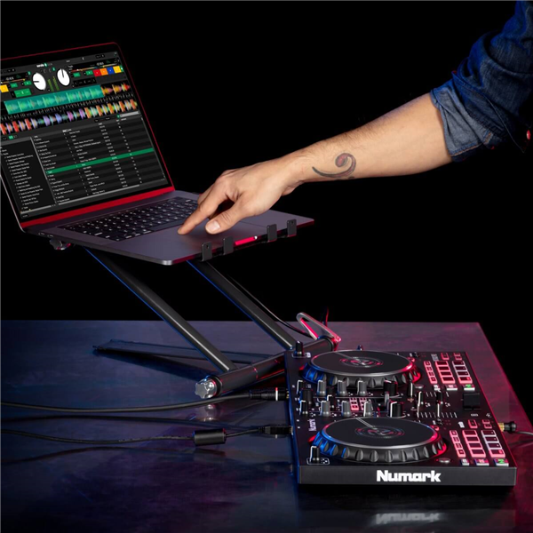 Mixtrack Pro FX | Numark 