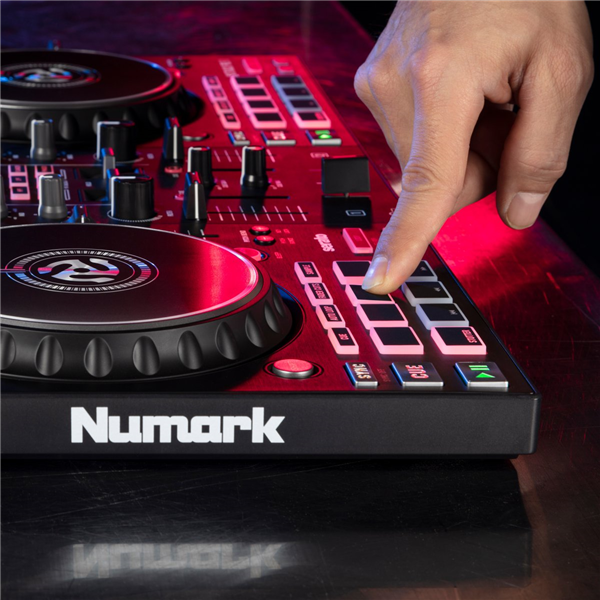 Mixtrack Pro FX | Numark 