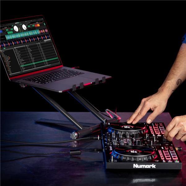 Mixtrack Platinum FX | Numark 