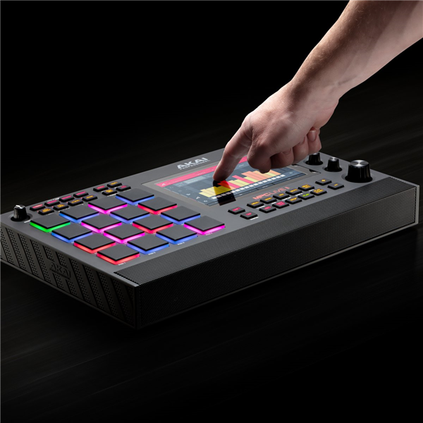 MPC Live II | AKAI Professional 