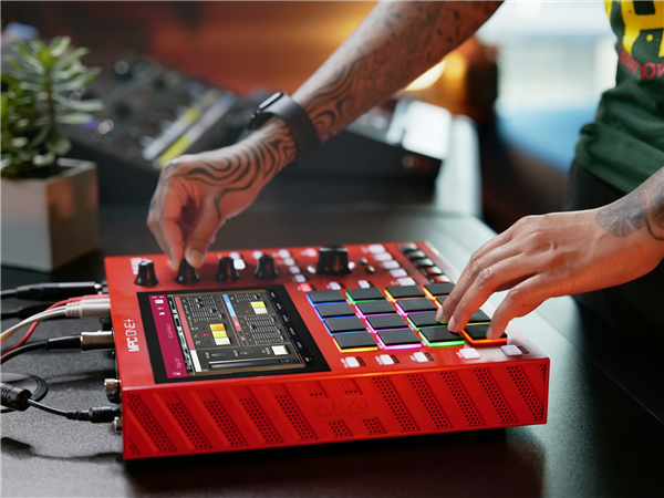 MPC ONE+  | AKAI Professional 