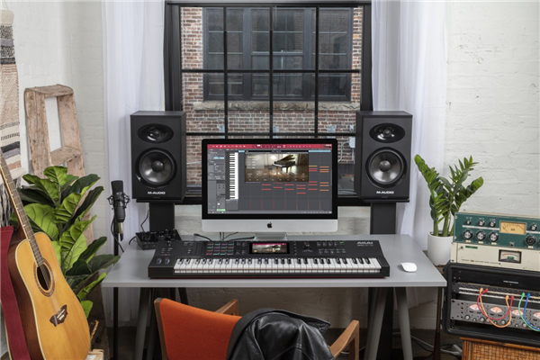 MPC KEY 61 | AKAI Professional 
