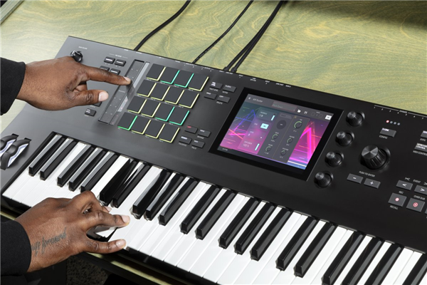 MPC KEY 61 | AKAI Professional 