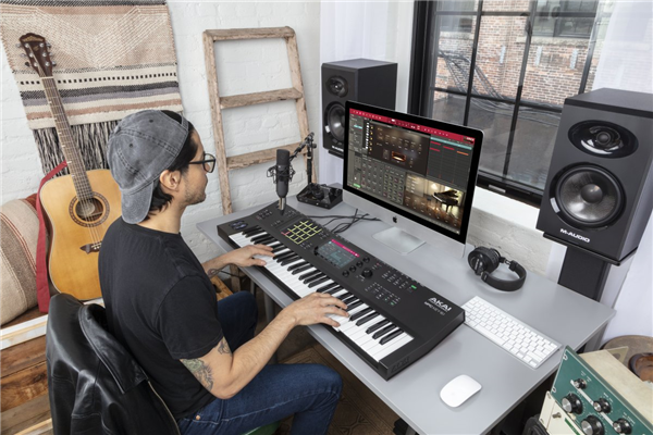 MPC KEY 61 | AKAI Professional 