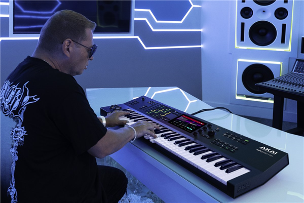 MPC KEY 61 | AKAI Professional 
