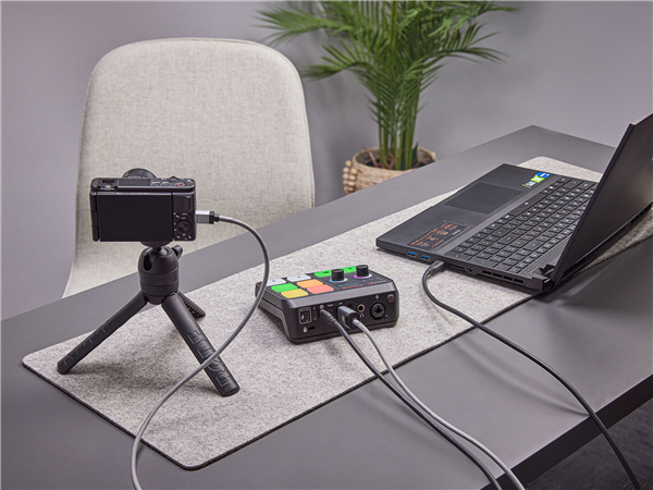 SC27 black | RØDE 