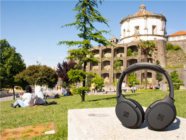 X4, White | NEXT Audio 