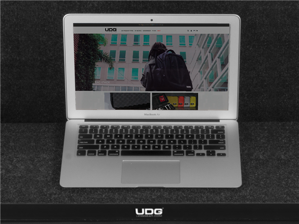 Ultimate Flight Case Pioneer DDJ-FLX10 Blk Plus (L&W) | UDG Gear 