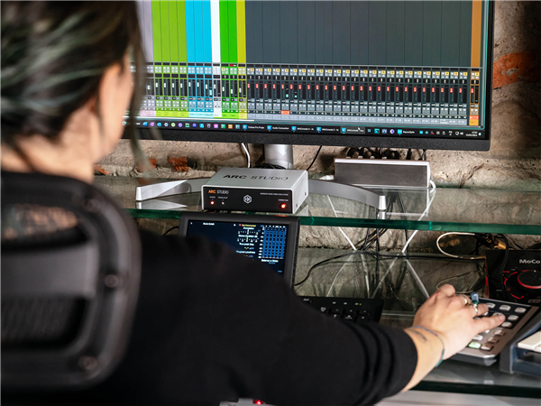 ARC Studio | IK Multimedia 