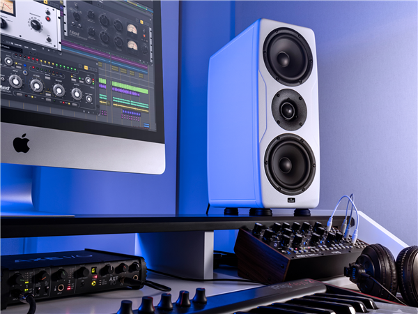 iLoud Precision MTM - White | IK Multimedia 