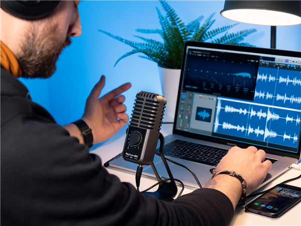 iRig Stream Mic Pro | IK Multimedia 