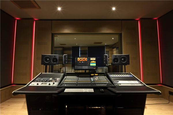 iLoud MTM | IK Multimedia 