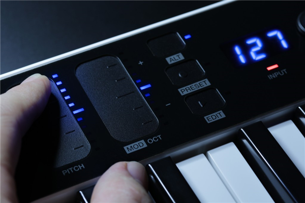 iRig Keys I/O 49 | IK Multimedia 