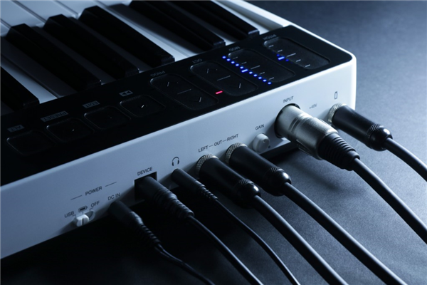 iRig Keys I/O 49 | IK Multimedia 