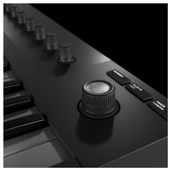 Komplete Kontrol M32 | Native Instruments 